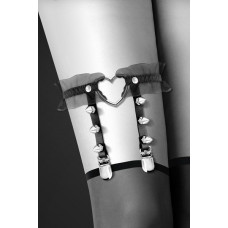 Подвязка с сердцем и шипами GARTER WITH HEART